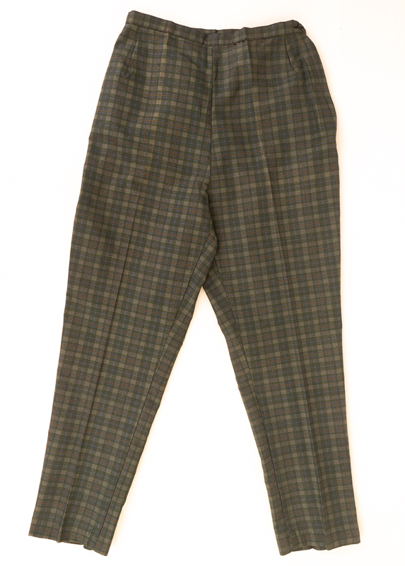 Charming Vintage Plaid Capris: Ballyhoovintage.com