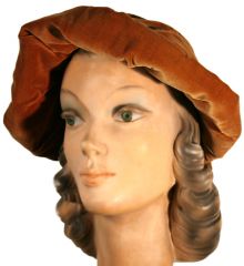 1930s Velvet Hat