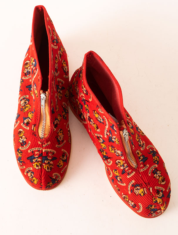 Unworn 1950s Corduroy Slippers with Zippers: Ballyhoovintage.com